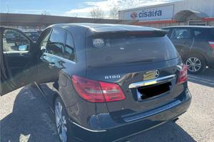 Mercedes classe b motore 90.000