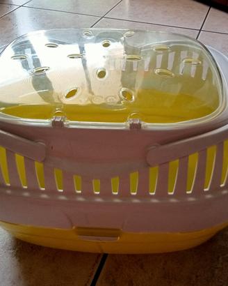 Trasportino per piccoli animali.