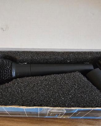Microfono AKG
