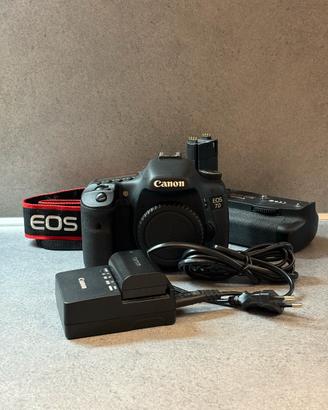 Canon 7D + Battery Grip