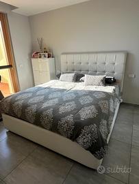 Letto matrimoniale con cassettone