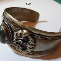 Bracciale e anelli