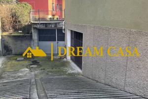 Box / Garage di 62 m² a Cassina de' Pecchi