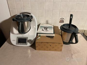 Bimby TM5 completo di accessori e doppio boccale