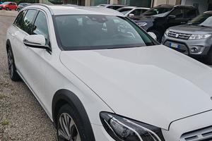 MERCEDES E220 ALL TERRAIN 