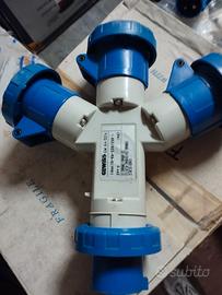 MOLTIPLICATORE TRIPLO 2P+T 16A IP44 GEWISS GW64024