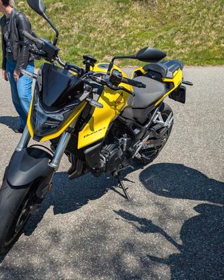 Honda CB750 Hornet 2023 - Sport Pack + Mivv (8.300