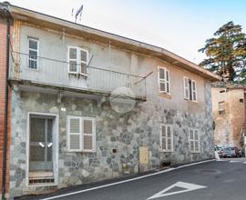 CASA SEMINDIPENDENTE A CASTELL'ALFERO