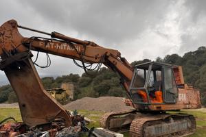 Fiat hitachi FH20 con cesoia da ferro