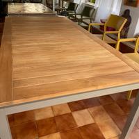 Tavolo da esterno allungabile