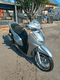 scooter sh 300 honda