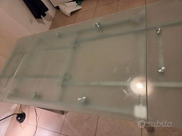 Tavolo allungabile im vetro temperato