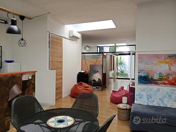 Luminoso apartamento con giardinetto e lastrico