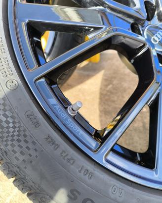 Cerchi e gomme neve RSQ3 limited ed 255/40r20