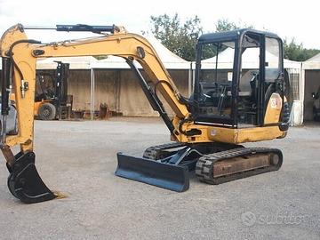 Miniescavatore usato CATERPILLAR 303.5