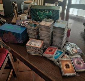 Mega Lotto Pokémon 2,8 kg Carte TCG + 4 ETB vuoti