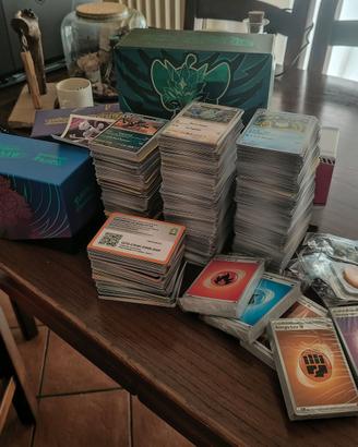 Mega Lotto Pokémon 2,8 kg Carte TCG + 4 ETB vuoti