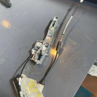 Serratura porta anteriore dx Peugeot 208