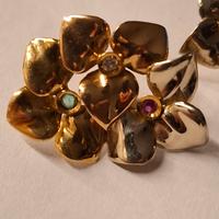 orecchini in oro con pietre 