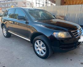 VOLKSWAGEN Touareg - 2005