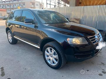 VOLKSWAGEN Touareg - 2005