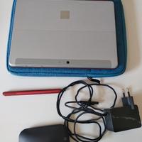 Microsoft Surface Go 3 con accessori