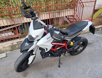 Ducati Hypermotard 939 - 2017 - Accessori inclusi