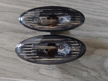 Frecce laterali nere lexus x Fiat Punto 176