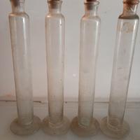 Antiche provette da laboratorio