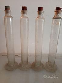 Antiche provette da laboratorio
