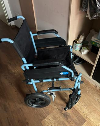 carozzina disabili da casa , usata poco
