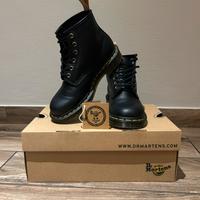 Dr. Martens Vegan 101