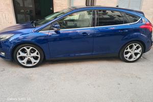 Ford focus 1.5 120 cv  anno 2015