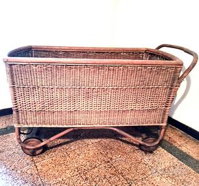 Culla anni 60 vimini rattan e telaio in bambù