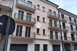 NEGOZIO A ATRIPALDA
