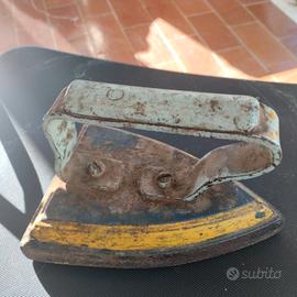 ferro da stiro vecchio 