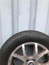 Pneumatici invernali 225/65R17 + cerchi