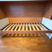 Letto con contenitore di un altro letto materassi