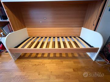 Letto con contenitore di un altro letto materassi