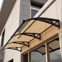 Tettoia in policarbonato e staffe in alluminio 