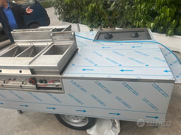 Carrello cucina e friggitrici traino