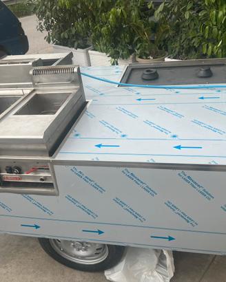 Carrello cucina e friggitrici traino
