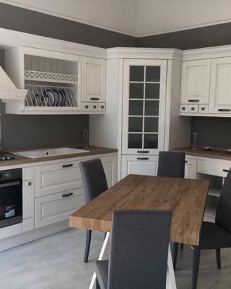 CUCINA COMPONIBILE CON CABINA ANGOLARE