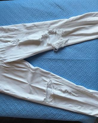 Pantaloni Zara bianchi strappati