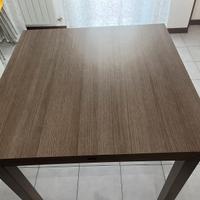 Tavolo in legno allungabile
