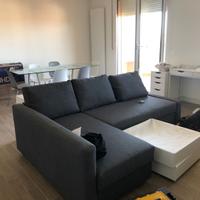 FRIHETEN - Divano letto angolare/contenitore