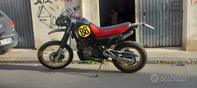 Honda nx 650 dominator