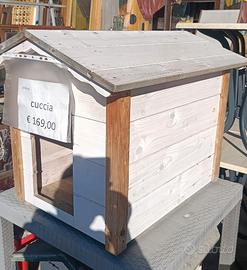 cuccia in legno