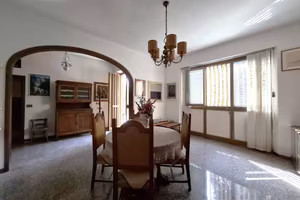 Appartamento di 217 m² con 4 locali e box auto dop