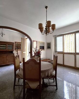 Appartamento di 217 m² con 4 locali e box auto dop